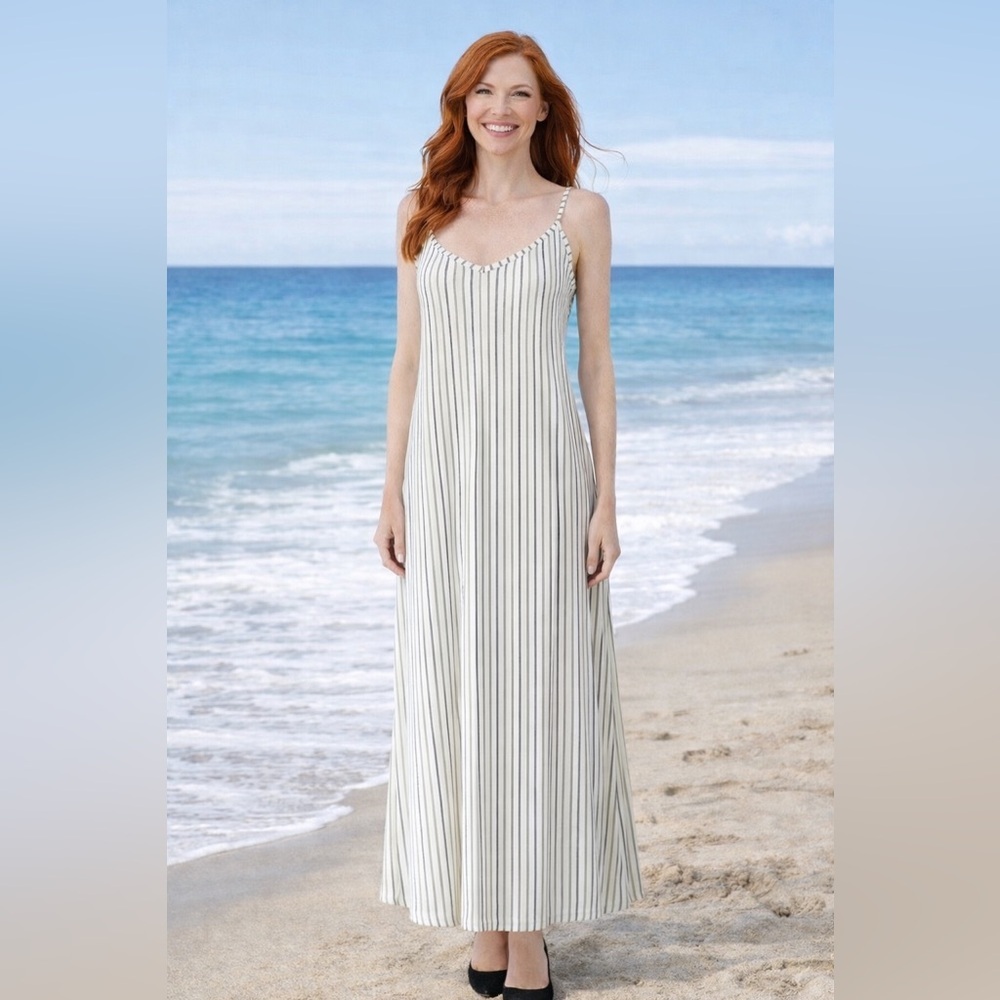 ROXY PROMISED LAND NWT Women’s Medium Striped Spaghetti Strap breezy Long Dress